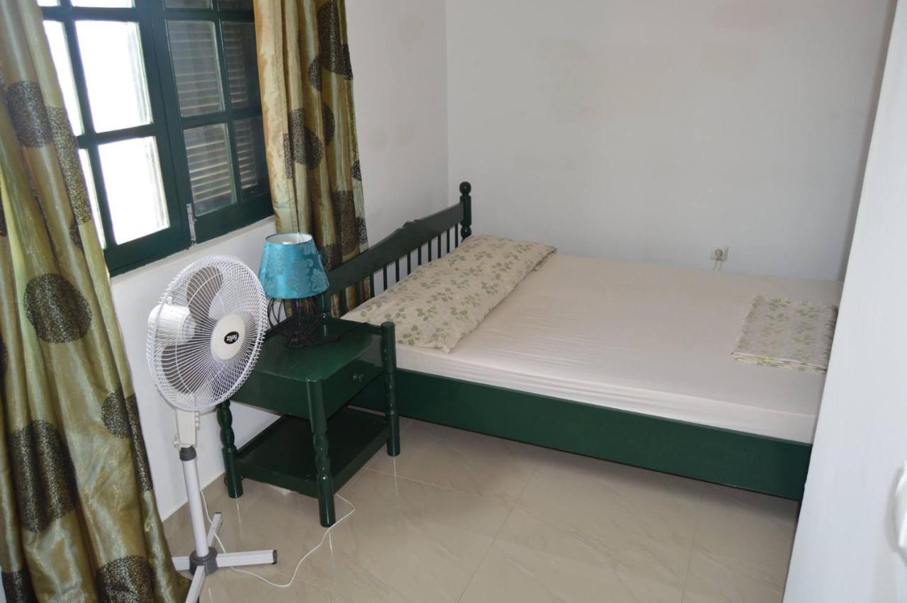 Apartamento T1 Mobiliado Com Wi-Fi Praia Kültér fotó